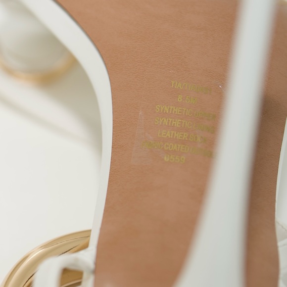 Steve Madden Tia Heels in White with Gold Hardware Women’s Size 8.5 New In Box! - Picture 11 of 14